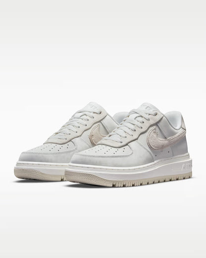 Nike Air Force 1 Luxe